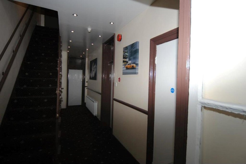 Tony's House Hotel 18