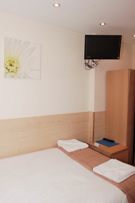 Tony's House Hotel 3