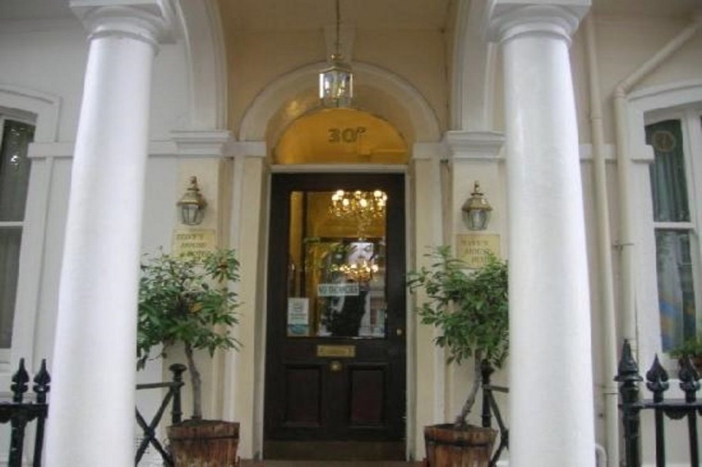 Tony's House Hotel 7