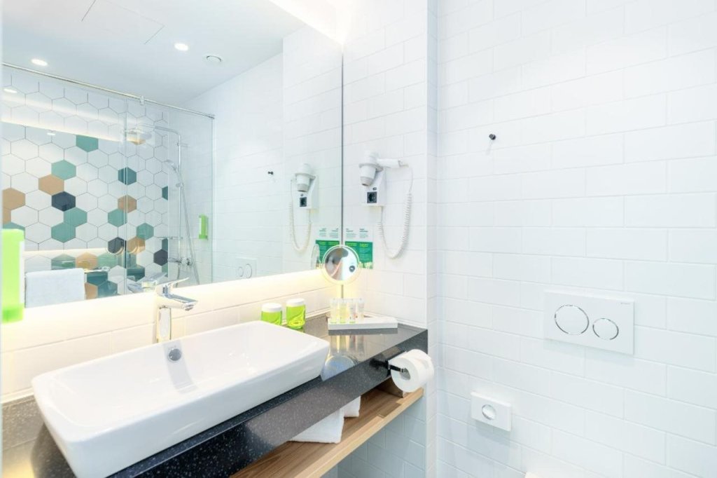 Holiday Inn Vienna - South, an IHG Hotel 17