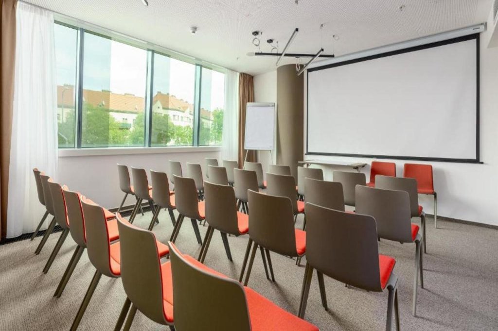 Holiday Inn Vienna - South, an IHG Hotel 19