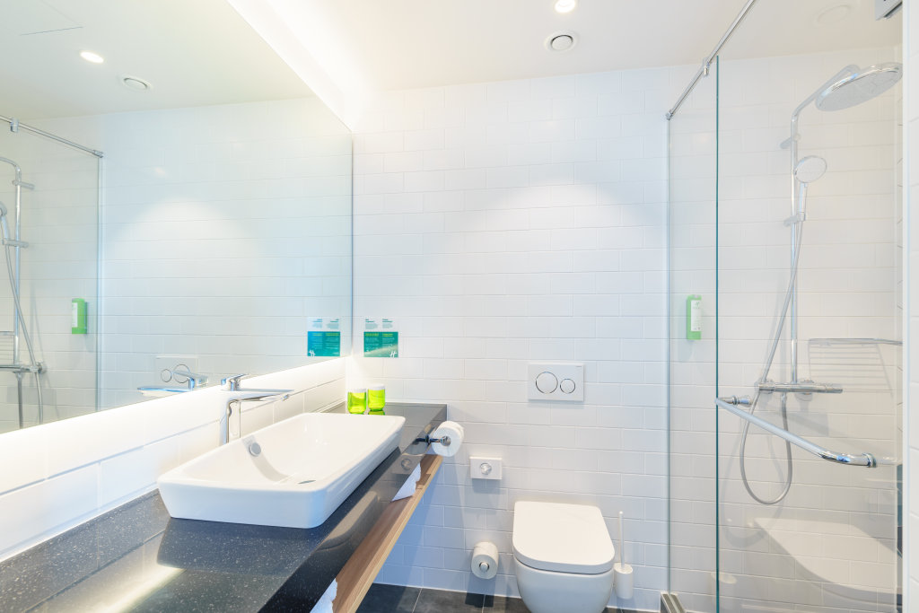 Holiday Inn Vienna - South, an IHG Hotel 5