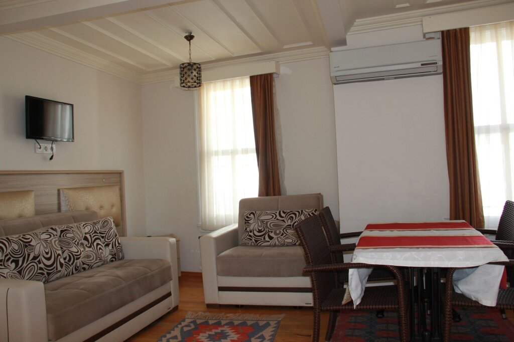 Jasmine Apartment 2