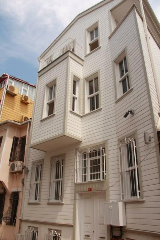 Jasmine Apartment 22