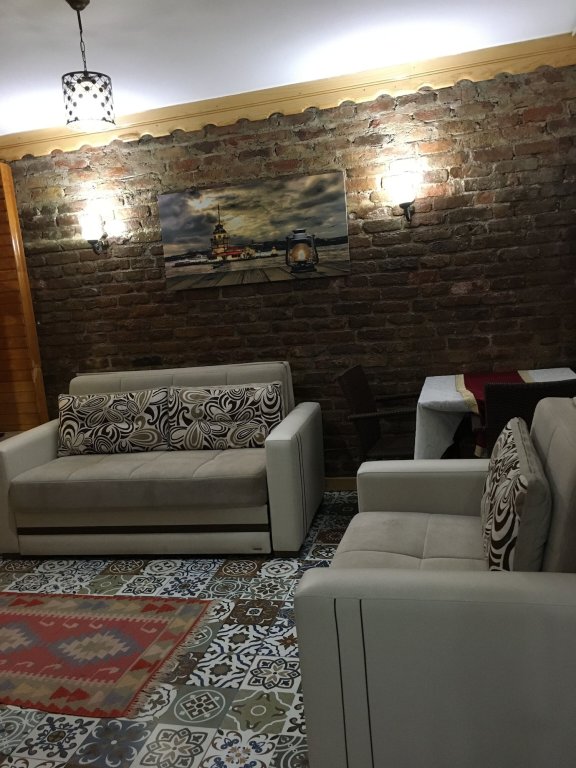 Jasmine Apartment 7