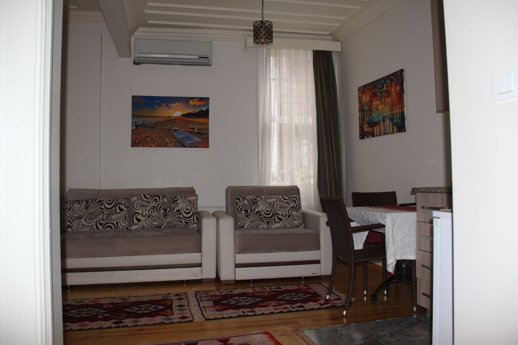 Jasmine Apartment 9