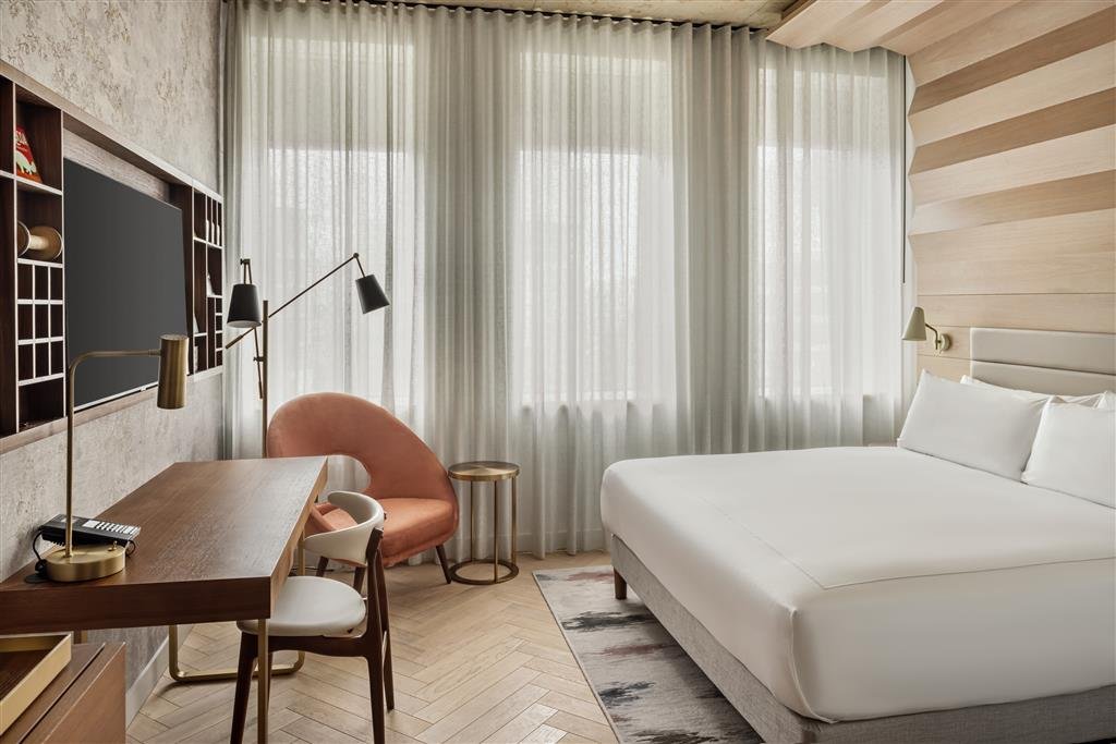 Canopy by Hilton London City 13