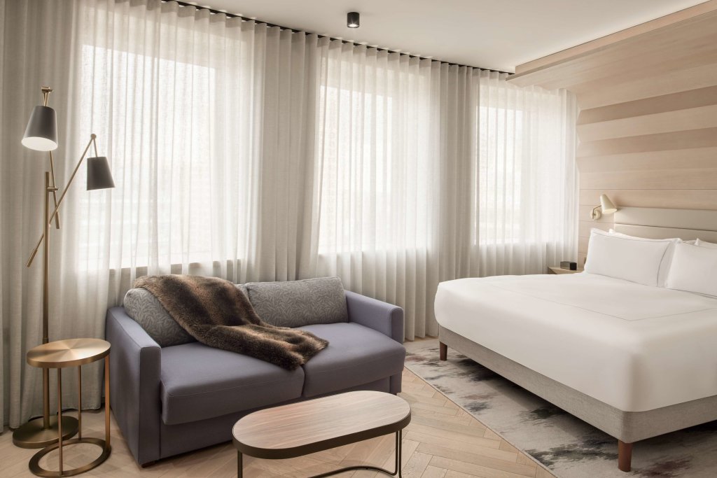 Canopy by Hilton London City 23