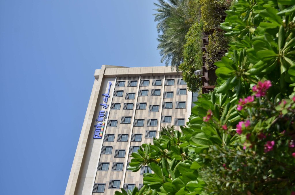 Park Inn by Radisson Abu Dhabi Yas Island 17