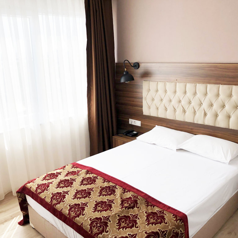 The Reina Istanbul 13