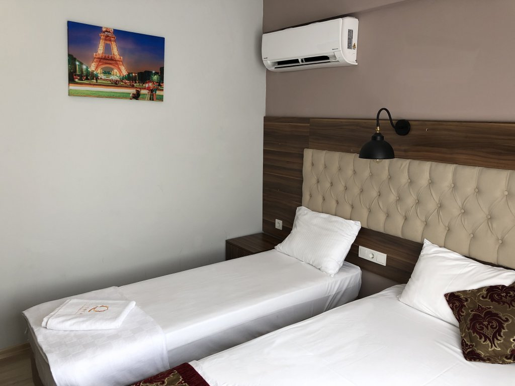 The Reina Istanbul 8