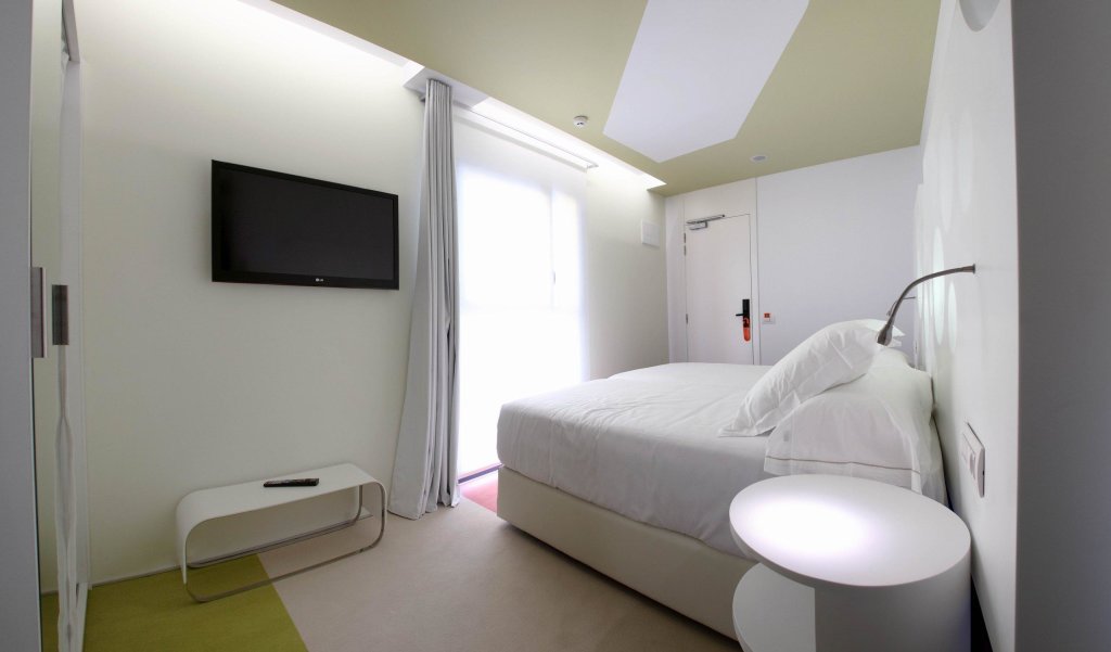 Room Mate Pau 18