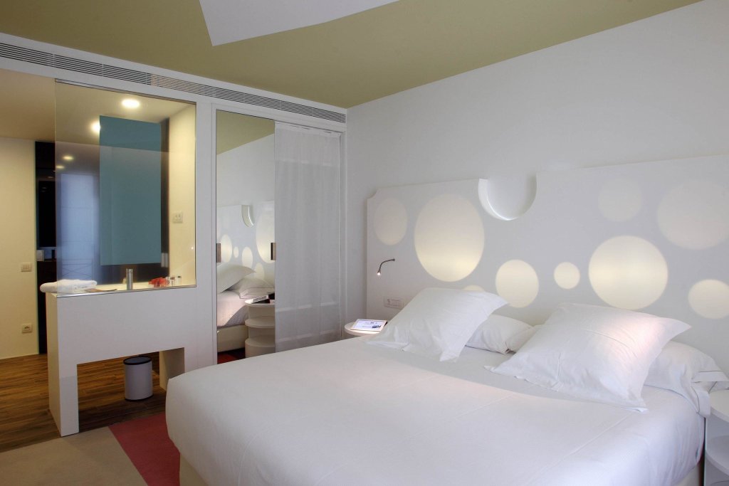 Room Mate Pau 19
