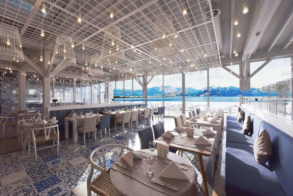 Ramada Plaza by Wyndham Antalya 10