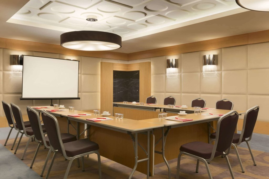 Ramada Plaza by Wyndham Antalya 14
