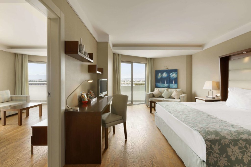 Ramada Plaza by Wyndham Antalya 7