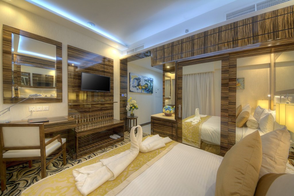 Orchid Vue Hotel 20