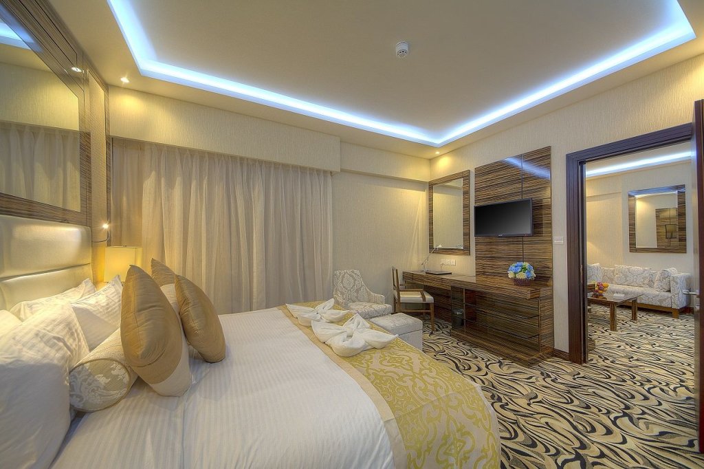 Orchid Vue Hotel 21