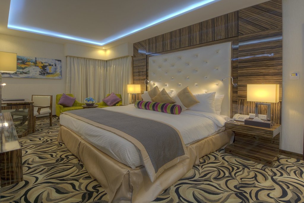 Orchid Vue Hotel 7