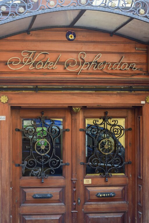 Sphendon Hotel 21