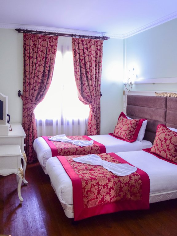 Sphendon Hotel 22
