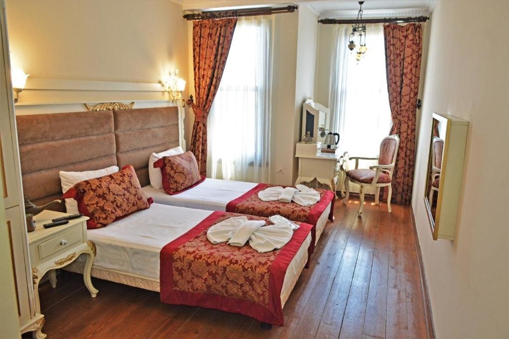 Sphendon Hotel 6