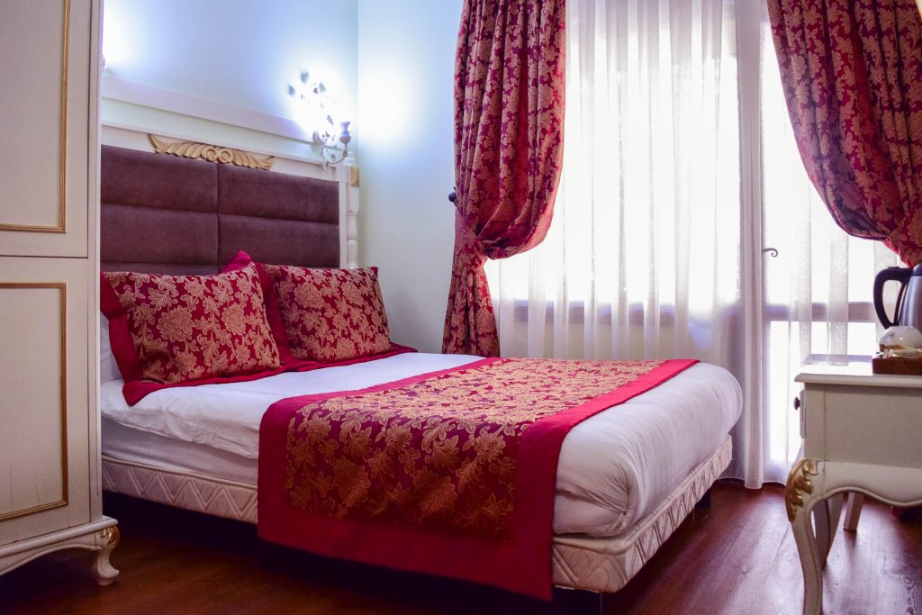 Sphendon Hotel 7