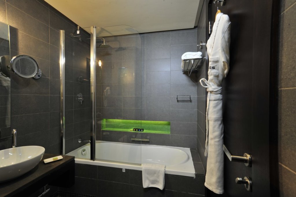 Hues Boutique Hotel 17