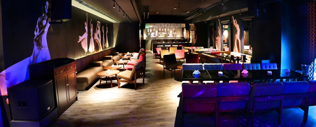 Hues Boutique Hotel 24