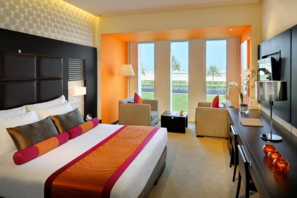 Hues Boutique Hotel 4