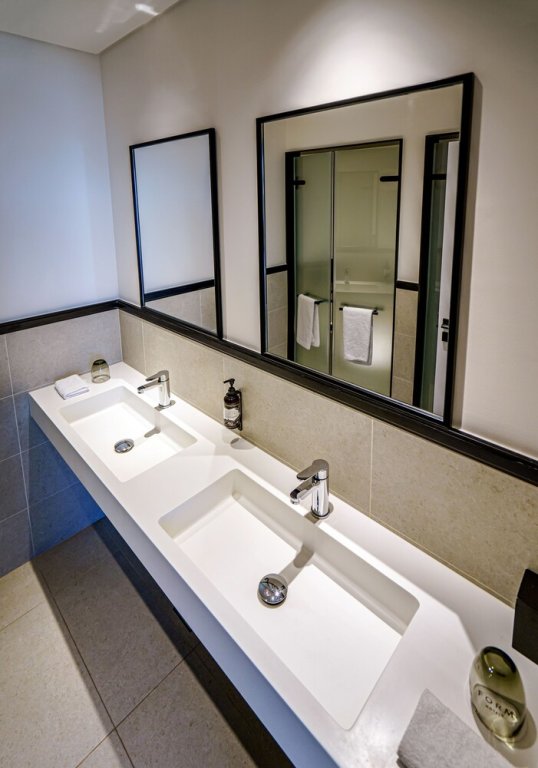 FORM Hotel Dubai, Dubai, a Member of Design Hotels 3