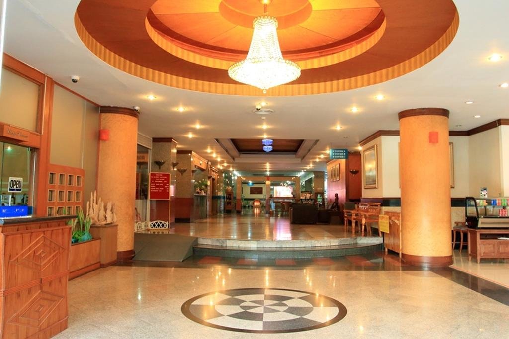 Summit Pavilion 18