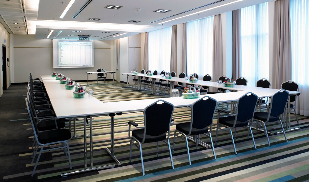 Crowne Plaza Düsseldorf-Neuss, an IHG Hotel 1