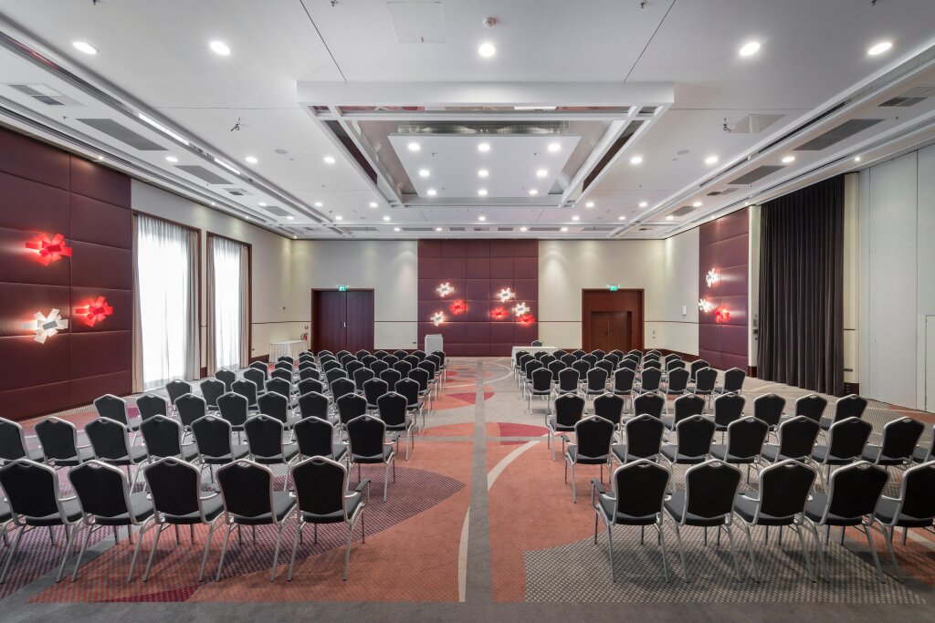Crowne Plaza Düsseldorf-Neuss, an IHG Hotel 11