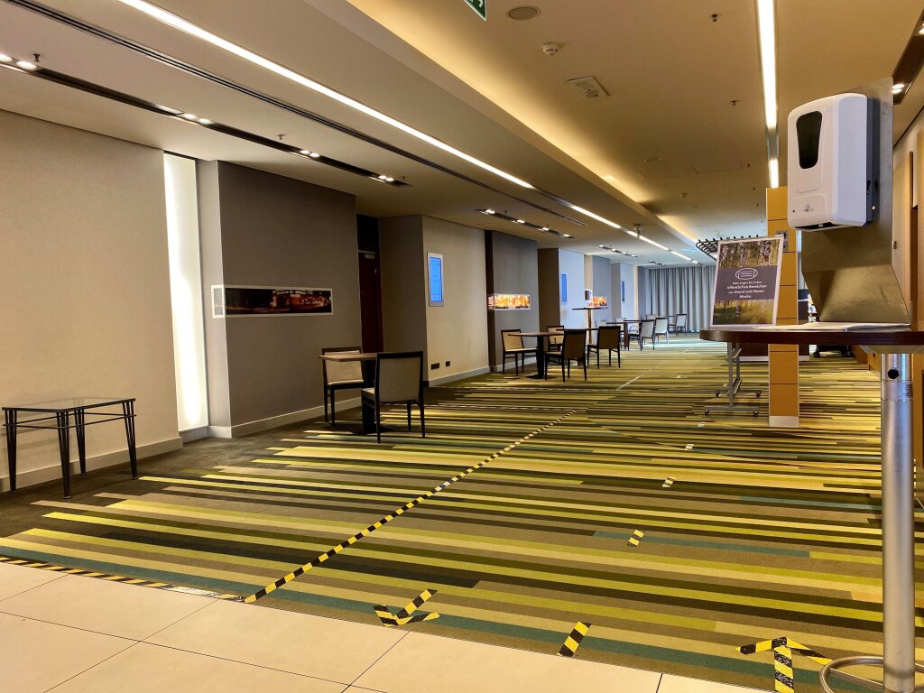 Crowne Plaza Düsseldorf-Neuss, an IHG Hotel 3