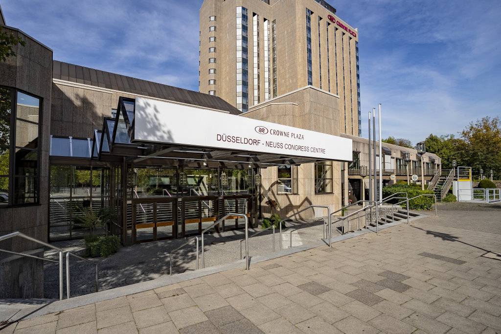 Crowne Plaza Düsseldorf-Neuss, an IHG Hotel 9