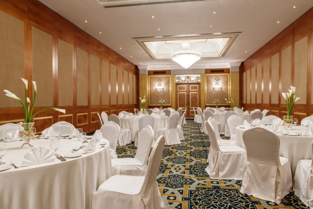 Corniche Hotel Sharjah 2