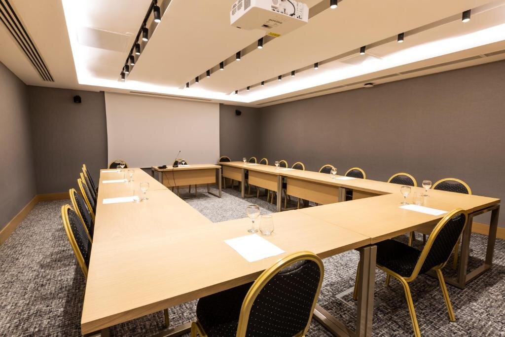 Radisson Hotel Istanbul Harbiye 4