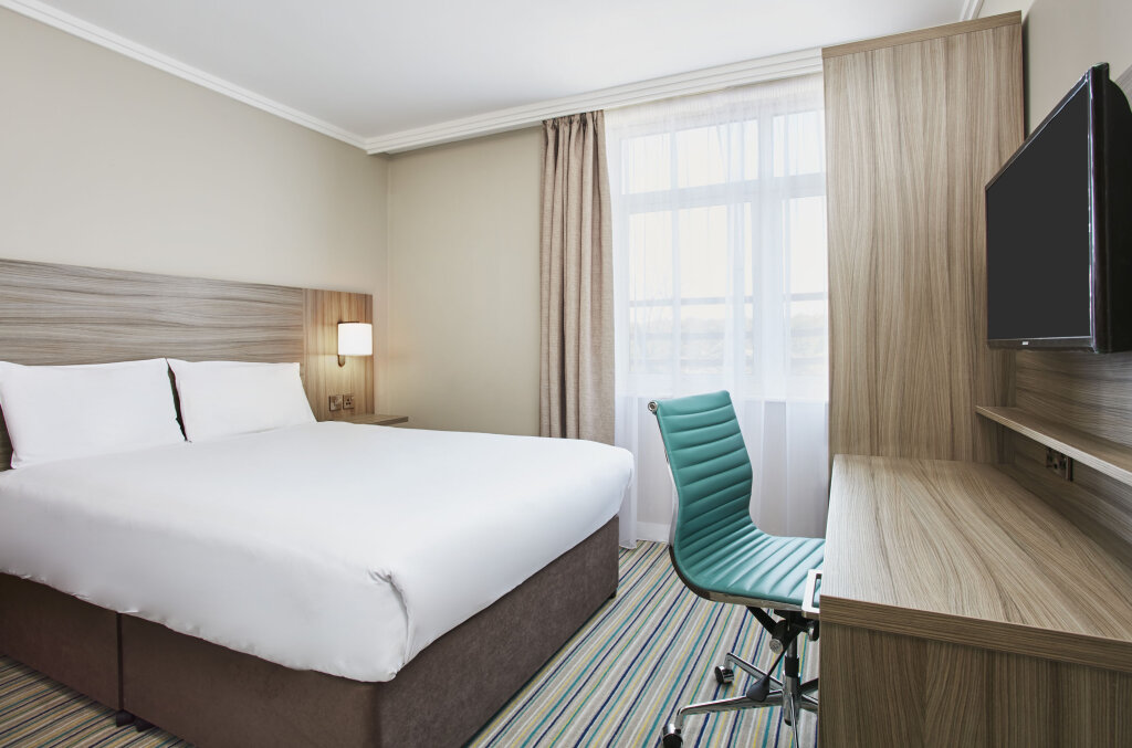 Jurys Inn Oxford 24