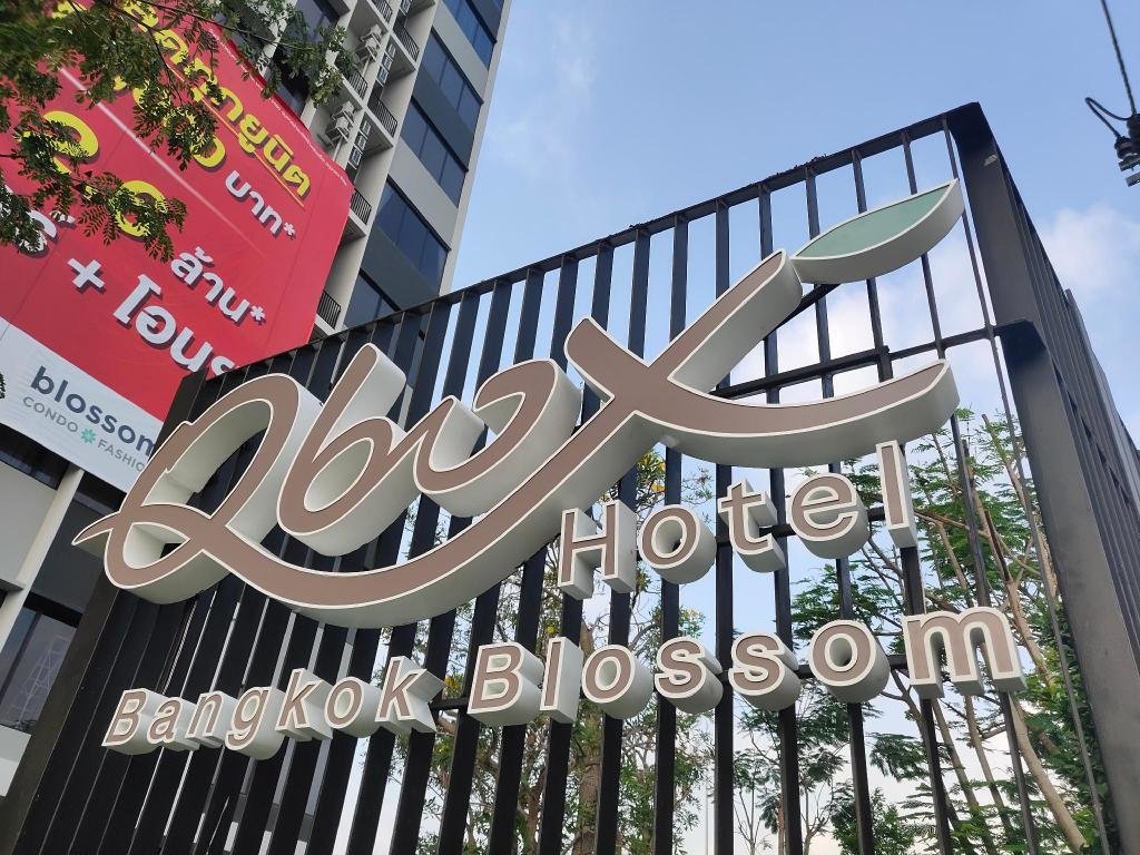 Q Box Hotel Bangkok Blossom 10