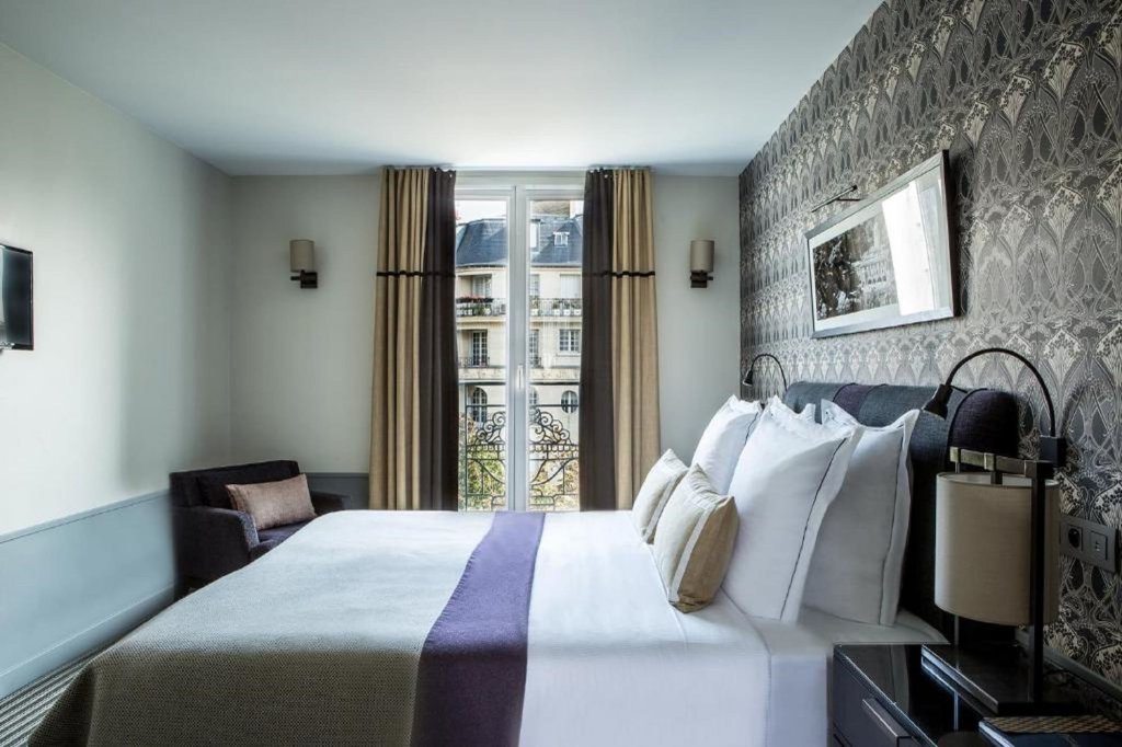 Hotel Aiglon 21