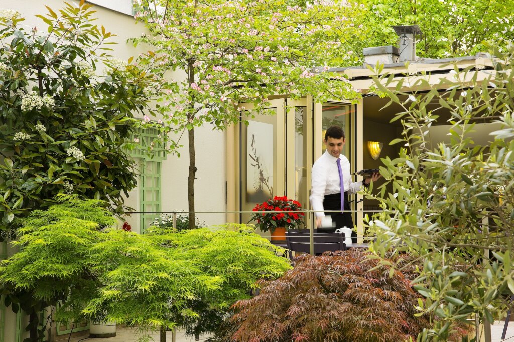 Hôtel Mistral 8