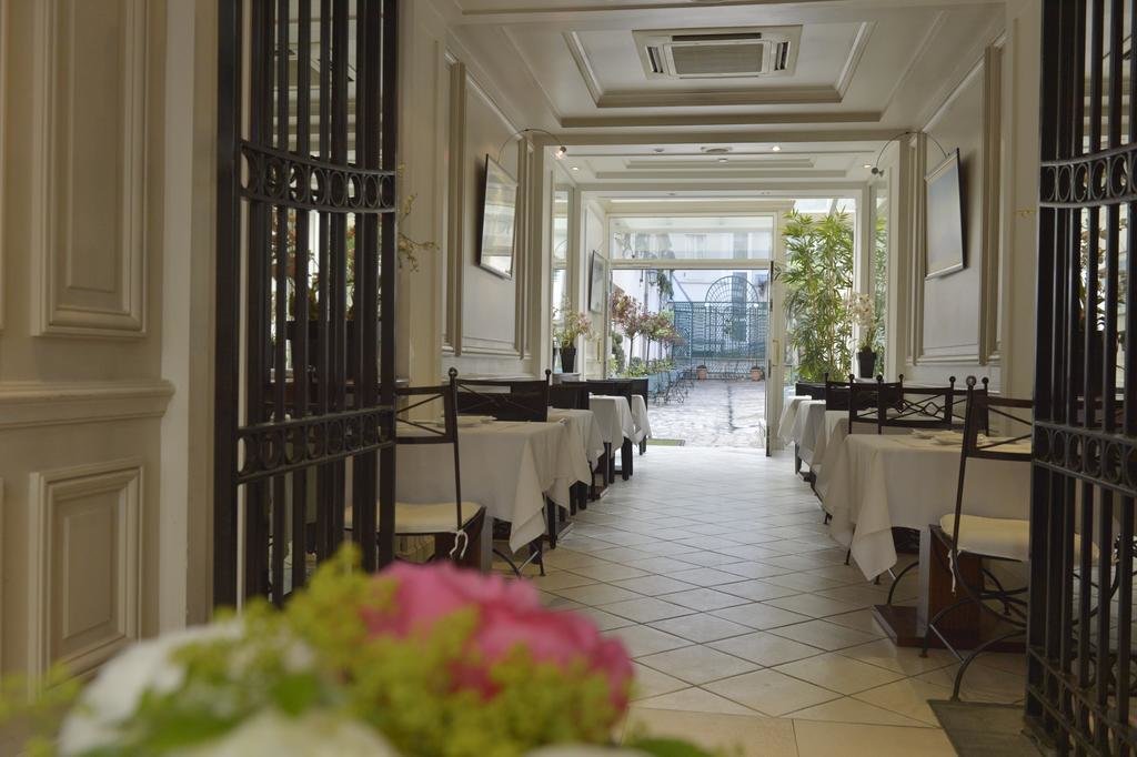 Hotel Unic Renoir Saint Germain 10