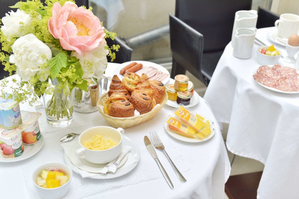 Hotel Unic Renoir Saint Germain 3