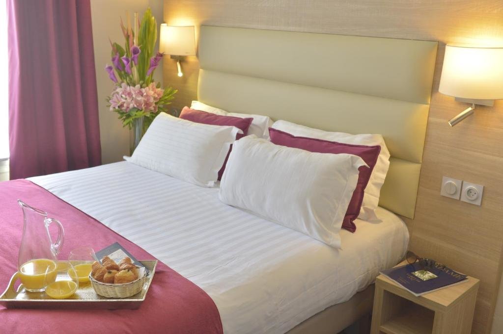 Hotel Unic Renoir Saint Germain 7