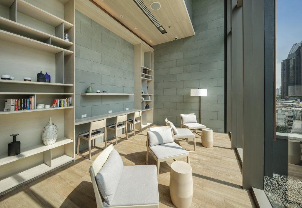 Oakwood Suites Bangkok 3