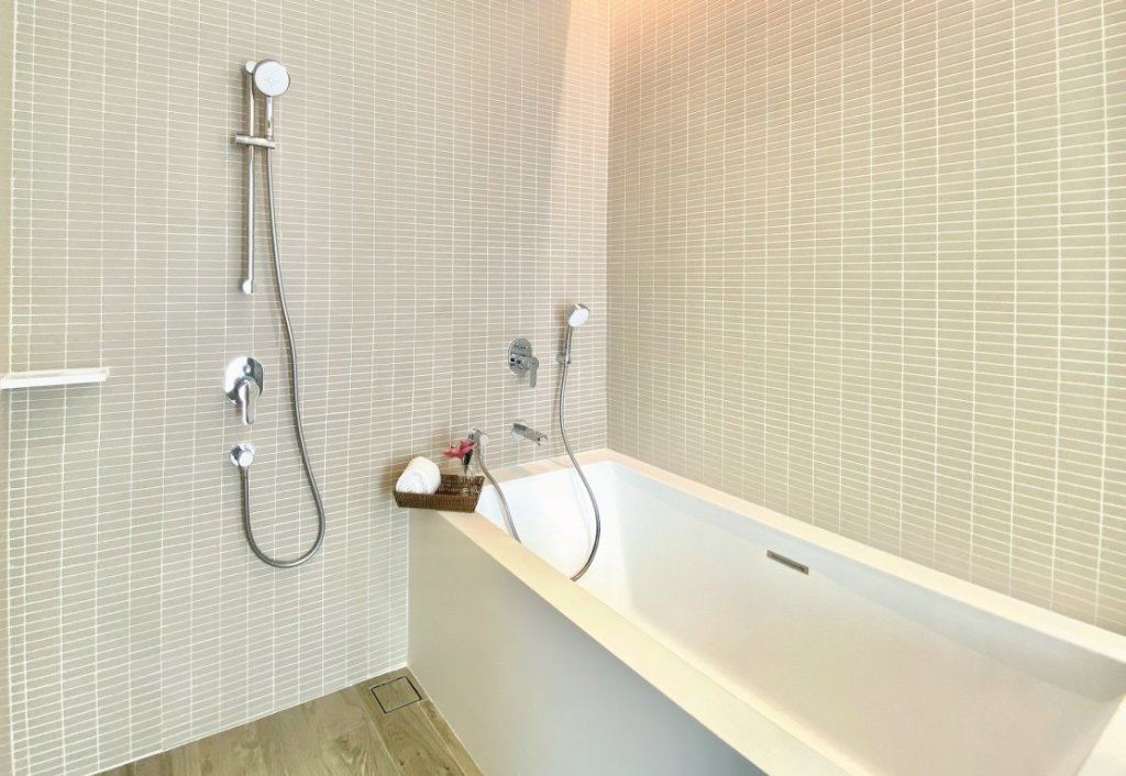 Oakwood Suites Bangkok 8