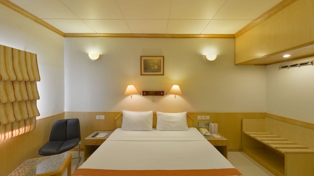 Astoria Hotel 16