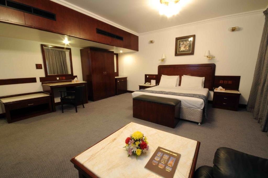 Astoria Hotel 22