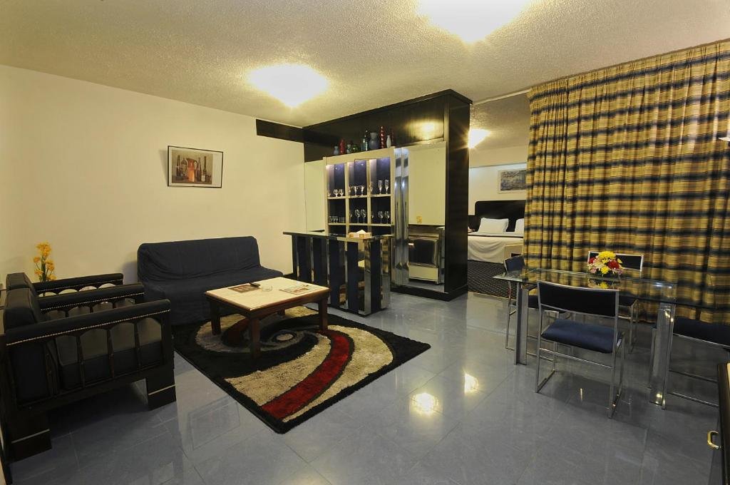 Astoria Hotel 23
